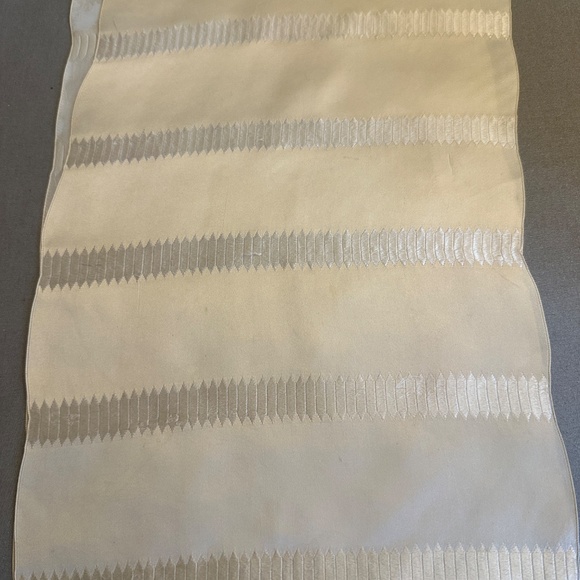 Vintage White Silk Tuxedo Scarf Formal Elegance 1960s - Picture 10 of 10